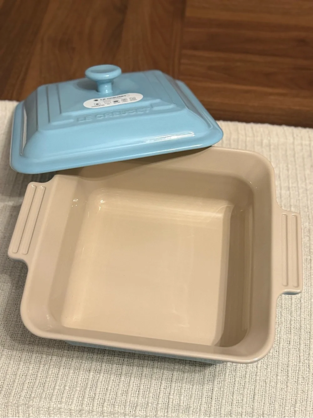 Le Creuset Stoneware Classic Square Baking Dish 23cm 3L with Lid Sky Blue